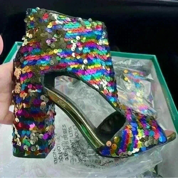 NWT ROXY BLOCKED HEEL BOOTS WITH FLIP SEQUINS BY LAUREN LORRAINE - Picture 1 of 5